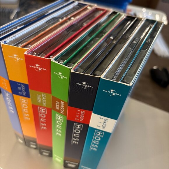 HOUSE M.D. – Seasons 1 through 6 DVD Set – Excellent Condition - Picture 6 of 6
